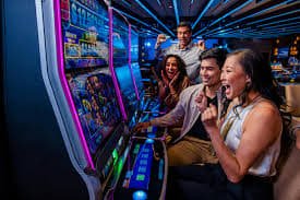Bangladesh users reviewing live casino style content on bed 786